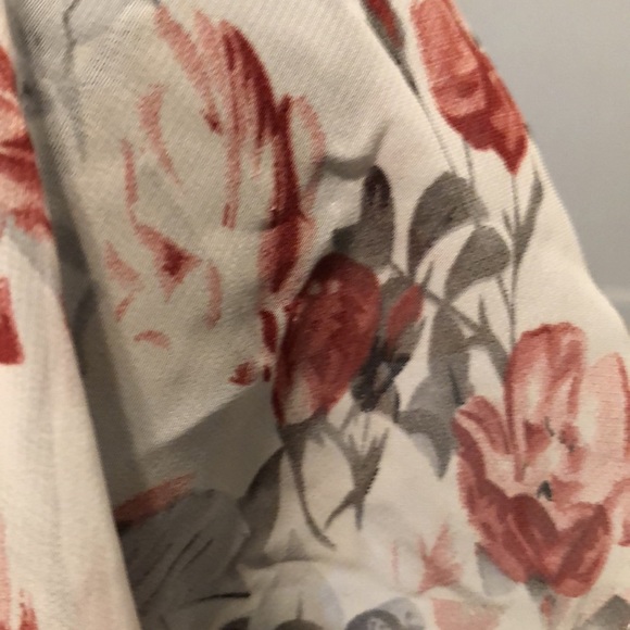 Boohoo Floral and sheer over the head style and lined party dress. - Picture 8 of 9